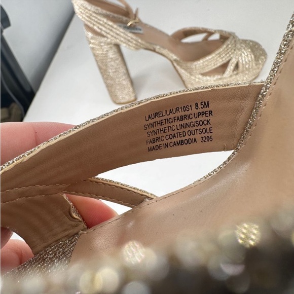 Steve Madden Laurel Chunky 5" Heel Sz
8.5M Sparkly Gold - Picture 9 of 11